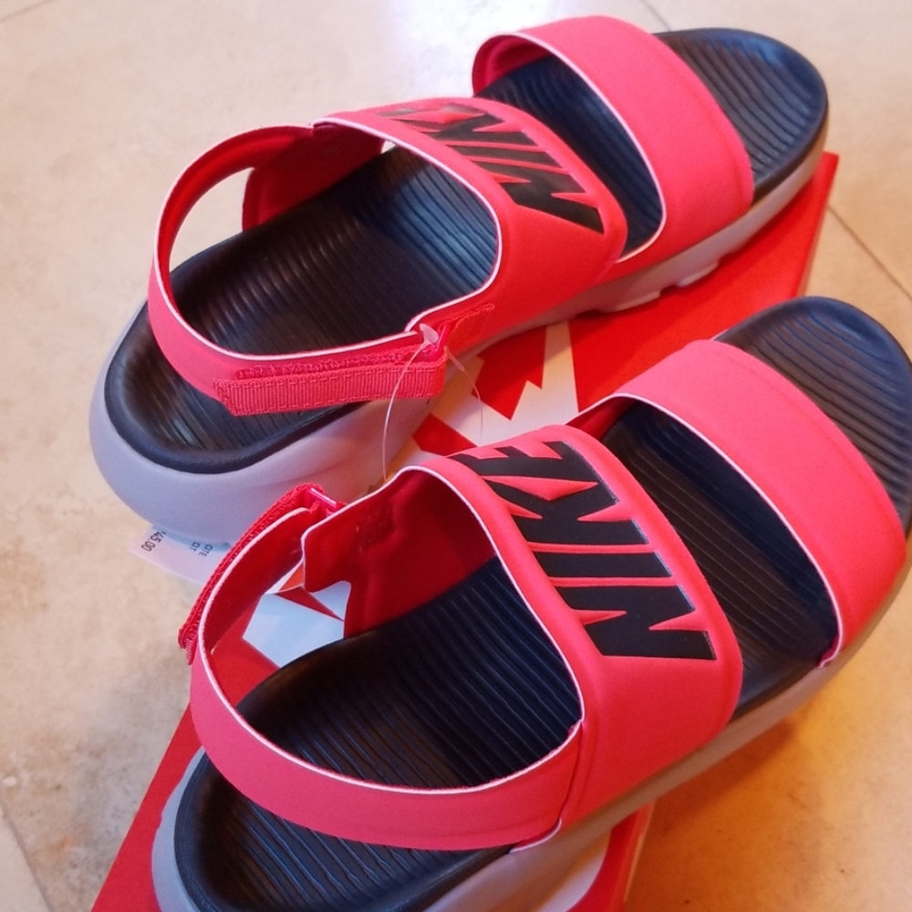 Nike Tanjun Sandals - Picture 2 of 8